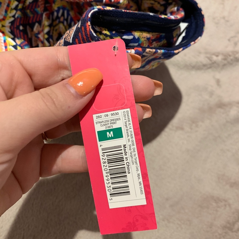 Dress - Picture 4 of 4